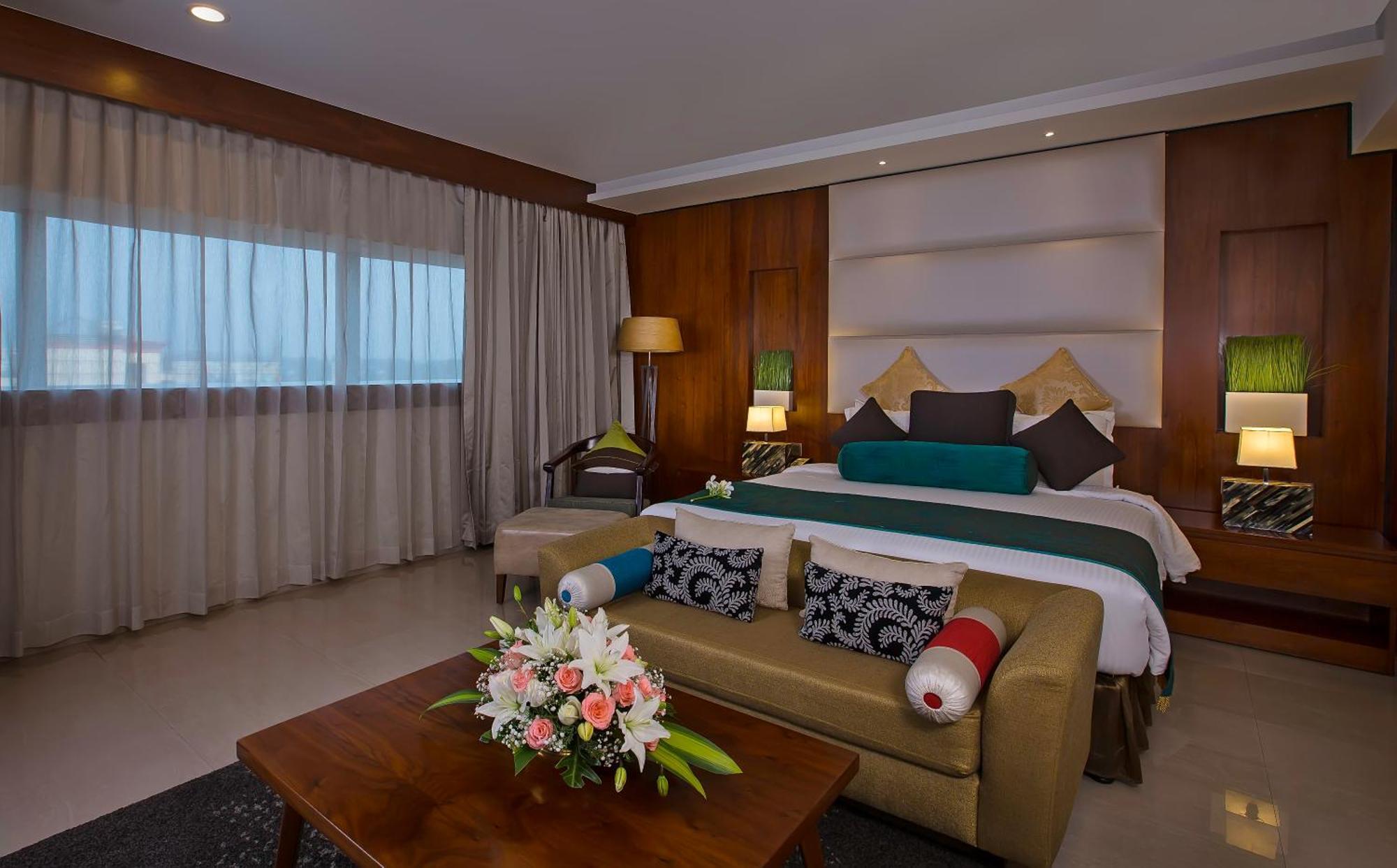 The Raviz Calicut Hotel Buitenkant foto