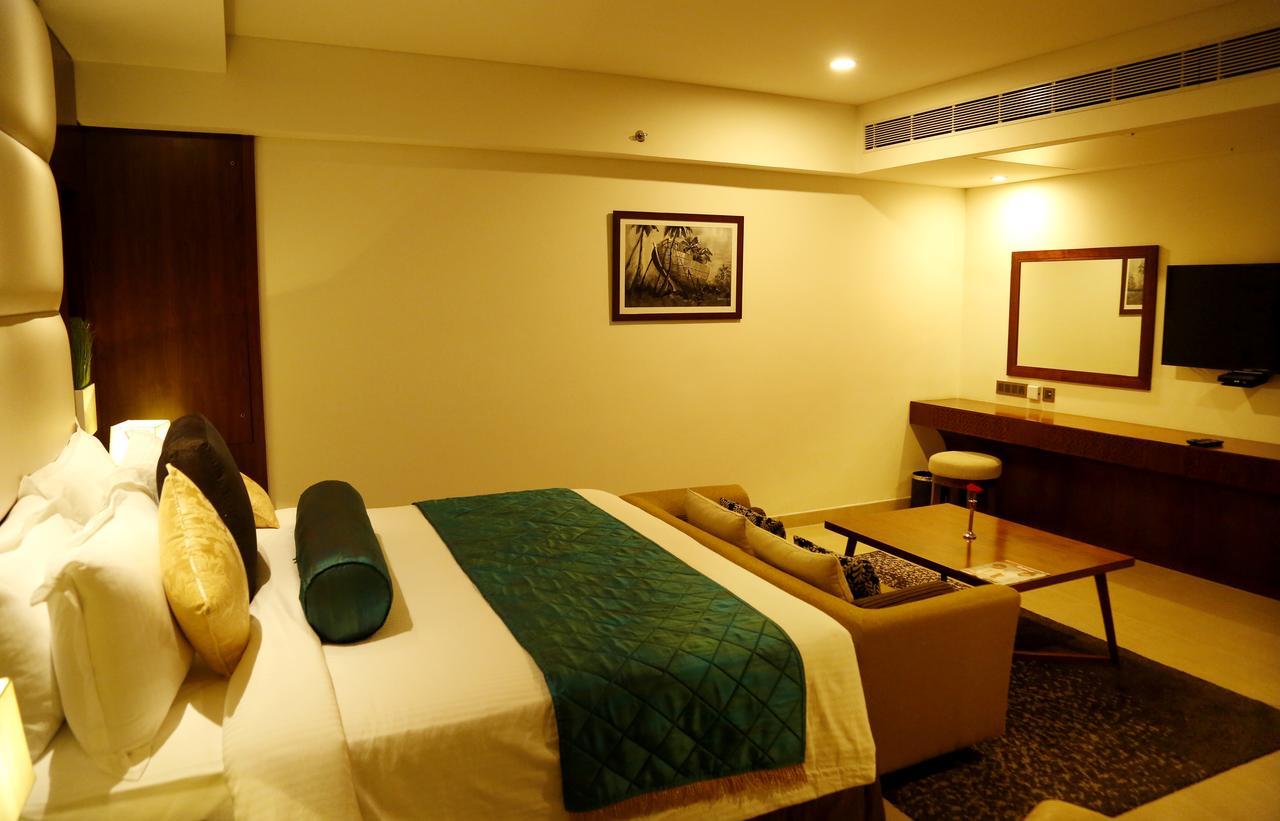 The Raviz Calicut Hotel Buitenkant foto