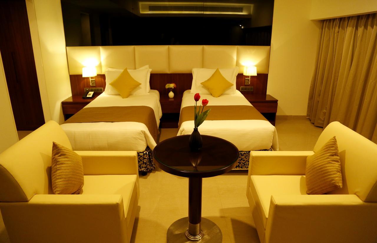 The Raviz Calicut Hotel Buitenkant foto